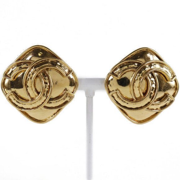 CHANEL Jewelry - CHANEL vintage COCO Mark Earring Plated Gold Women